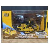 1/64 Caterpillar D11T Crawler NIB DM