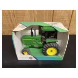 1/16 John Deere 4255 NIB Ertl