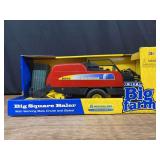 1/16 New Holland BB9060 Square Baler NIB Ertl