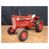1/16 IH 1026 Ertl