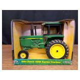 1/16 John Deere 4450 NIB Ertl