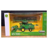1/64 John Deere X9 1100 Combine Prestige NIB Ertl