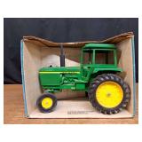 1/16 John Deere 4430 NIB Ertl