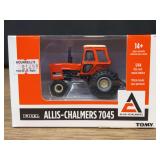 1/64 AC 7045 NIB Ertl