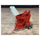 1/64 IH Beet Harvester Custom