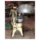 No. 37 Iowa Associated Mfrs. Waterloo, IA cream separater