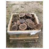 Pallet planter plates