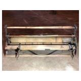 Waukegan wallpaper & border trimmer