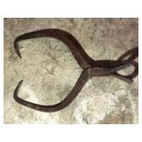 Ice tongs