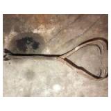 Lake ice tongs