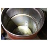 (1) gallon saftey clean solvent with contaier