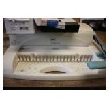 Fellows Binding Machine w/combs