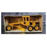 1/25 Scale Ertl John Deere Model 590