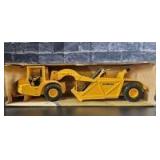 1/25 Scale Ertl John Deere Industrial scraper