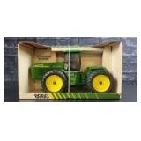 1/16 Scale Ertl John Deere 8960