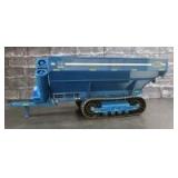 1/16 Scale Spec Cast Kinze 1050 Sof-Trak Harvest Commander