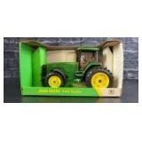 1/16 Scale Ertl John Deere 8400