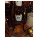 Victorian Style corner stand