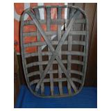 Small tobacco basket