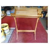 Maple style blanket/quilt rack