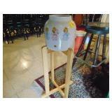 Water dispenser w. wood stand