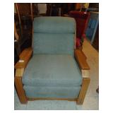 arts & crafts style oak trim recliner