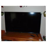 Vizio 51" Flat Screen Smart TV w/remote
