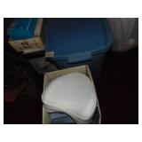 Tote full super clean bedding, and blankets