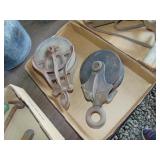 Flat full of pulleys