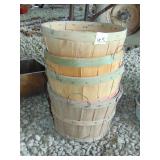 (4) Fruit baskets