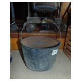 Cast iron Cauldron W/Handle