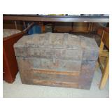 Antique Trunk W/Tray