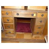 Elegant 9-drawer Vanity