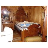 BEAUTIFUL Full size mahogany bed