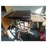 Sewing machine Table & Chair