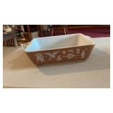 Vintage Early American Pattern Pyrex Ref. Dish