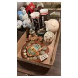 Flat Of Banks, Ceramics, Foreign Coins