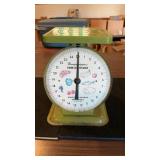 Retro Olive Green Metal Kitchen Scale
