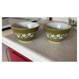 (2) Vintage Pyrex Crazy Daisy Pattern Bowls