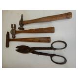 tray of 3 wood handle hamers & 1 pr of HD scissors