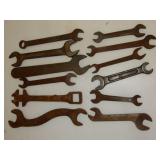 tray w/approx 12 antique & vintage wrenches