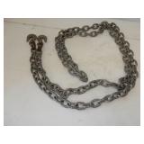 Like new Midland 14 ft log chain w/hooks