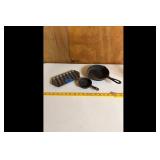 Mixed lot of Cast Iron Cornbread Fry Pans