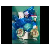 Mixed lot of baskets home decor Santa figure