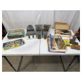 Mixed lot Pola Roco model train accessories...
