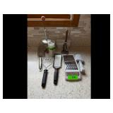 Mixed lot of Kitchen Utensils