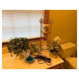 Mixed lot of Bathroom Decor Items