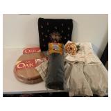 Mixed lot of La Rochelle Toilet Seat Decor Apparel