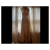 Vintage Ivory Lace Wedding Dress with Veil