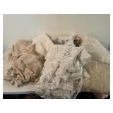 Mixed lot of Vintage Lace Crochet Fabric White...